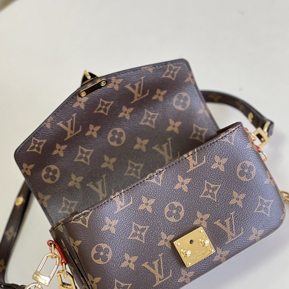 POCHETTE MÉTIS EAST WEST