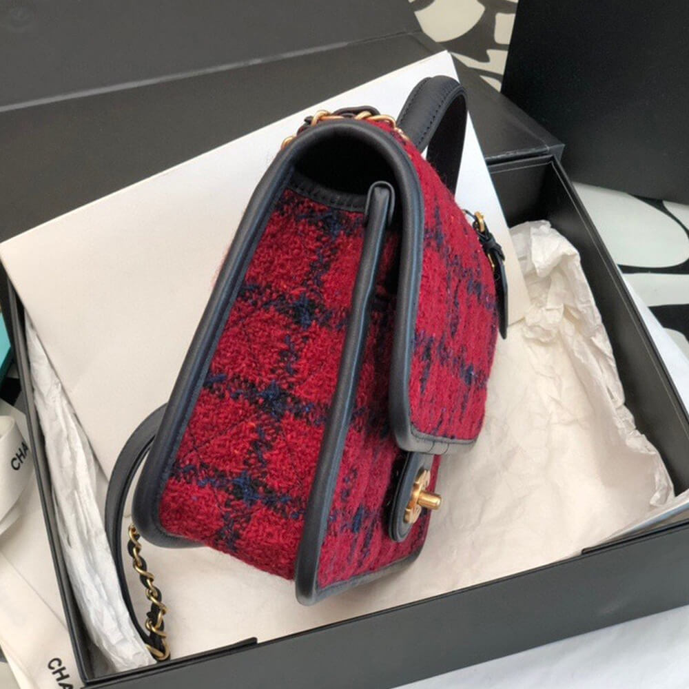 SMALL FLAP BAG WITH TOP HANDLE