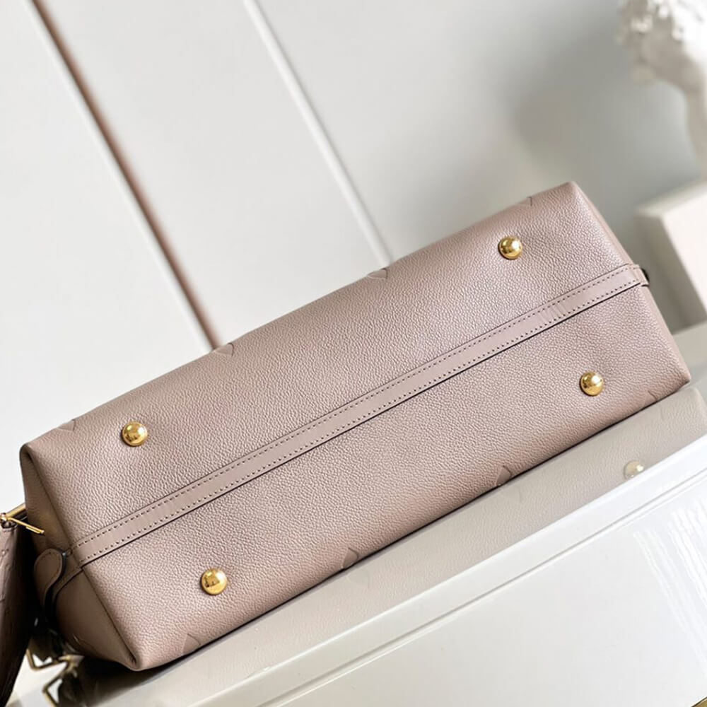 LV CARRYALL PM – EXCLUSIVELY ONLINE