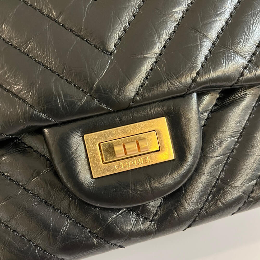 Ch*el calfskin chevron 2.55