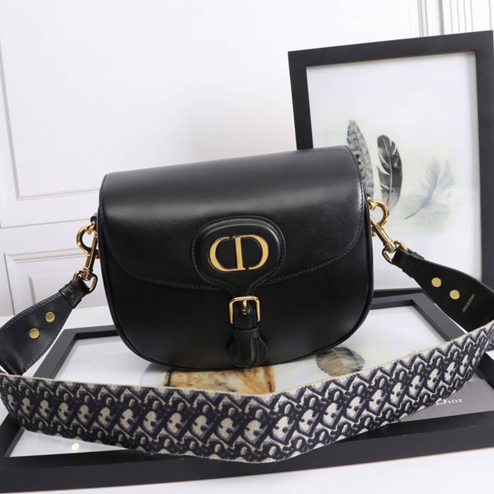 large D*or bobby bag