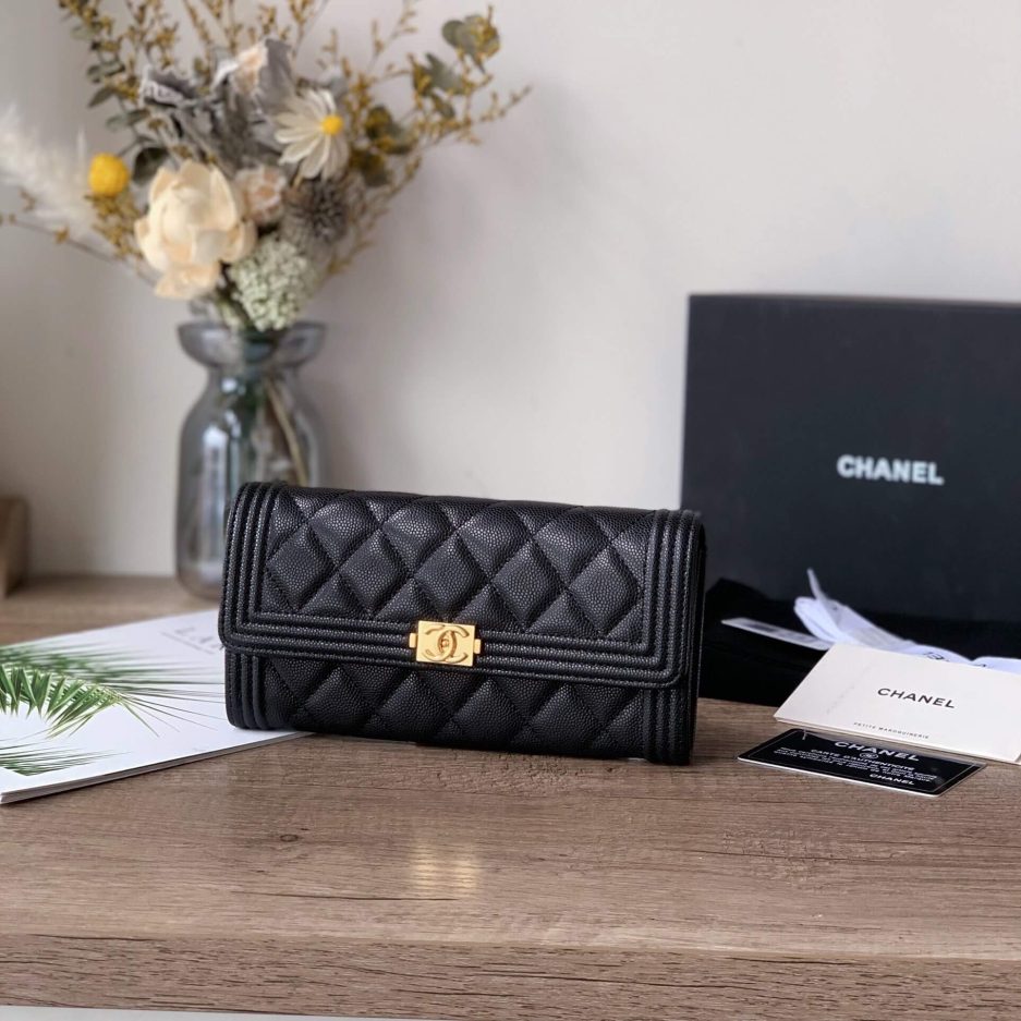 Ch*el classic long wallet