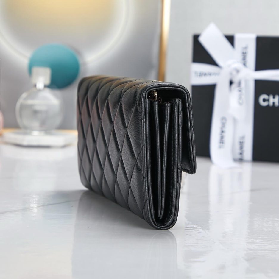 Ch*el classic long wallet