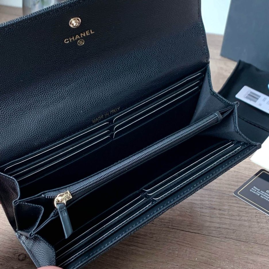 Ch*el classic long wallet