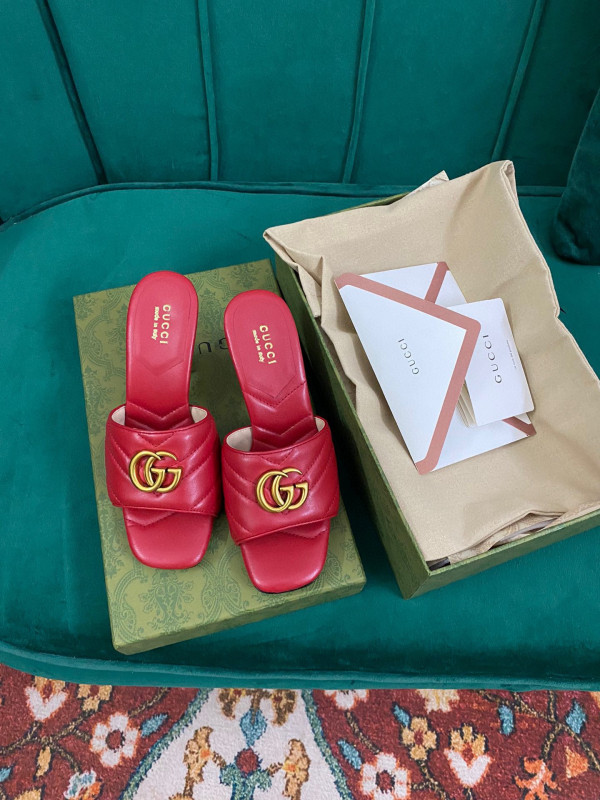 G*u*i double g slide sandal