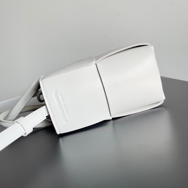 bo*te*ga Ve*ne*ta arco mini tote