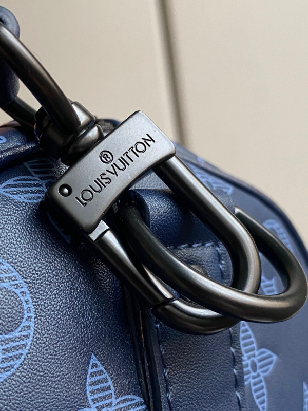 l0*is V*t0n keepall bandouliÈre 50