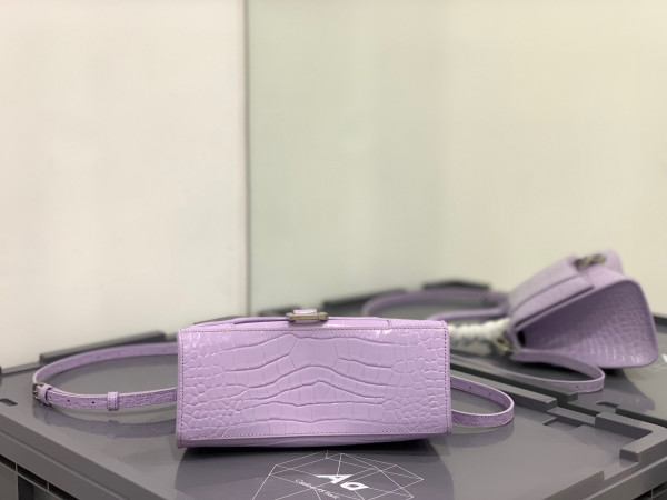 Ba*len*cia*ga hourglass