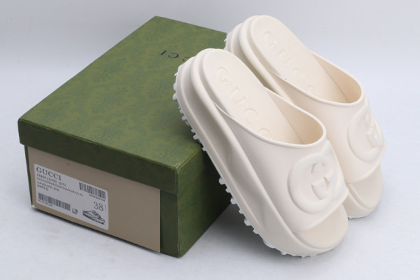 G*u*i slide with interlocking g