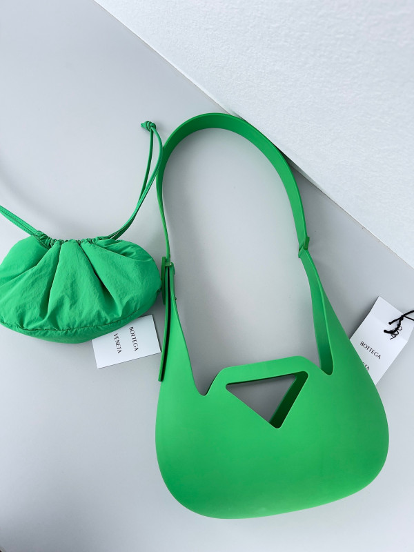 bo*te*ga Ve*ne*ta punch