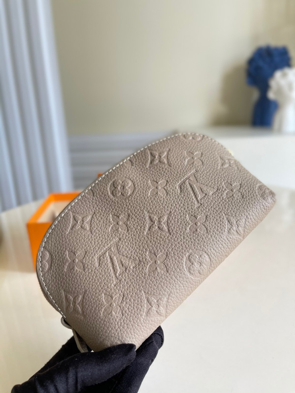 l0*is V*t0n cosmetic pouch pm-19*12*6cm