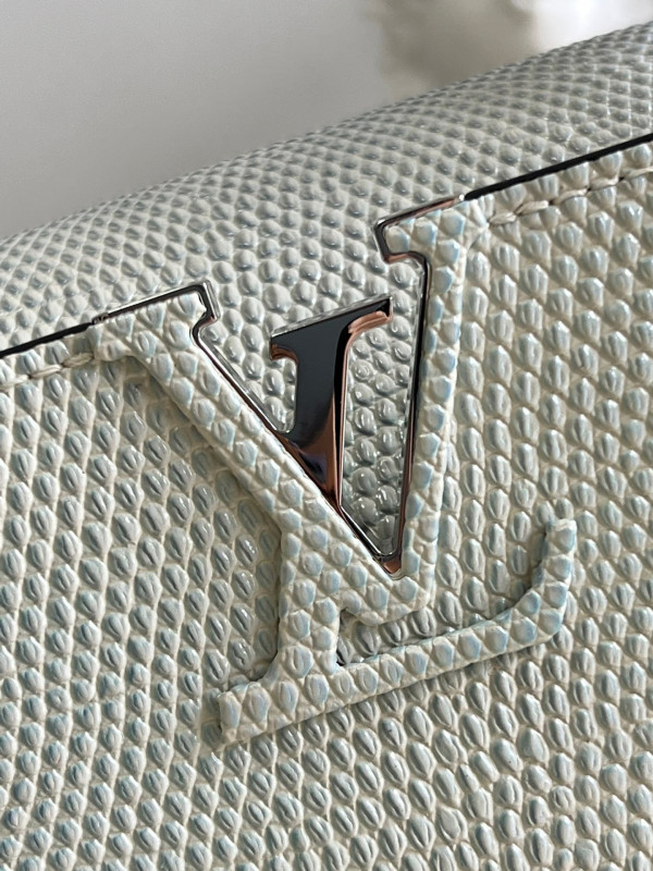 l0*is V*t0n capucines bb