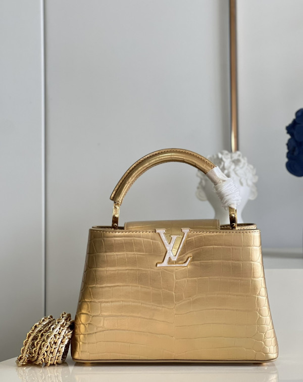 l0*is V*t0n capucines bb