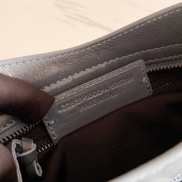 Ba*len*cia*ga classic city