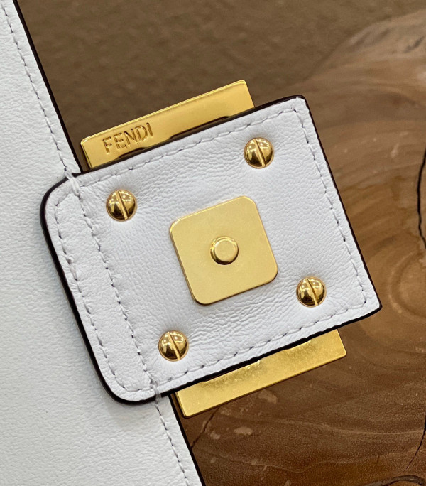 F**di baguette chain midi 397b98-24*14*7cm