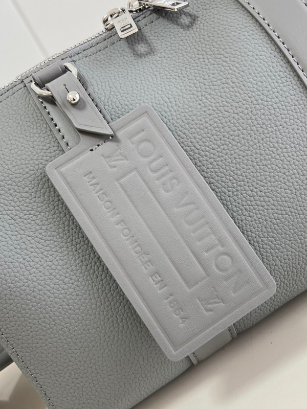 l0*is V*t0n city keepall