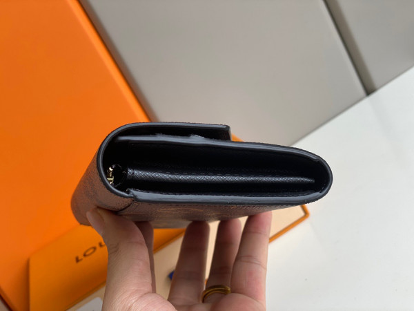 l0*is V*t0n sarah wallet