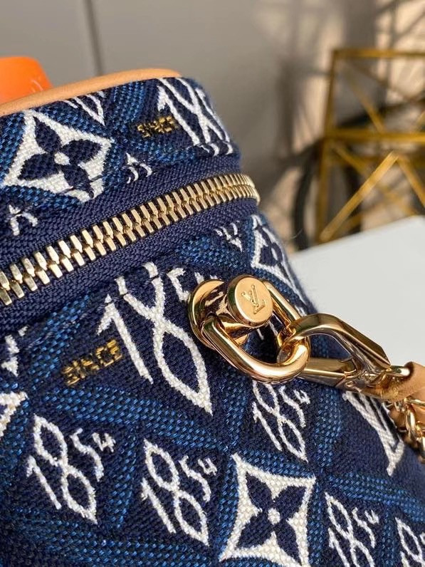 l0*is V*t0n since 1854 vanity pm