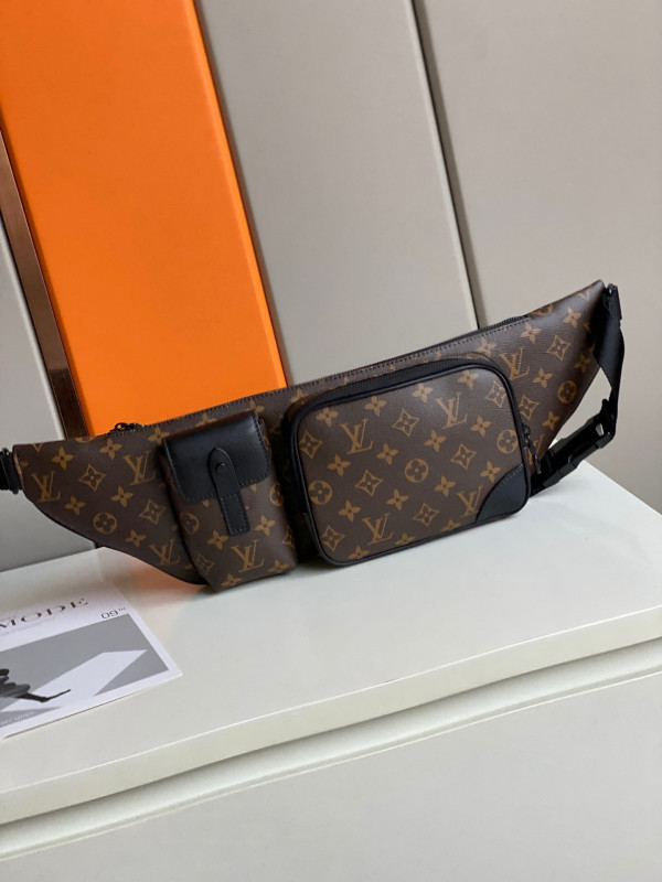 l0*is V*t0n christopher bumbag