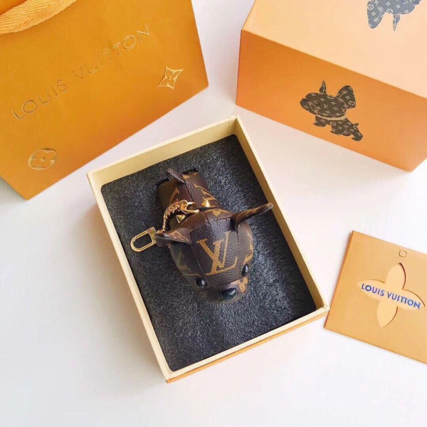 l0*is V*t0n kaey chain