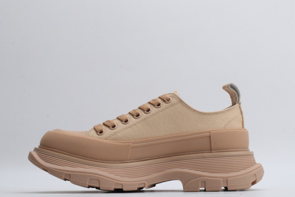 ale*d*r M*Q*en tread slick lace up