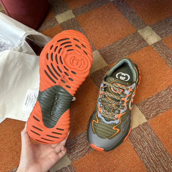 G*u*i men&women sneakers