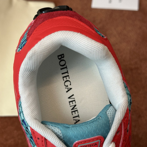 bo*te*ga Ve*ne*ta sneakers