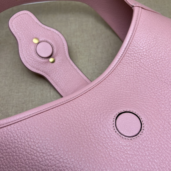 G*u*i aphrodite medium shoulder bag