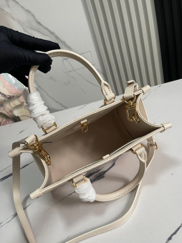 l0*is V*t0n onthego pm