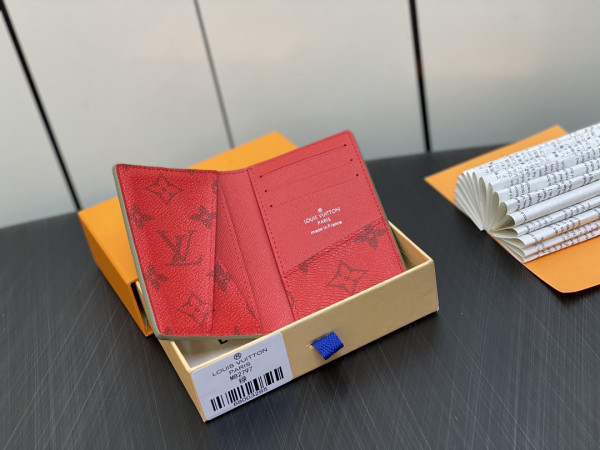 l0*is V*t0n pocket organizer