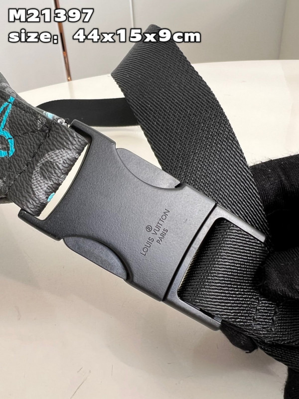 l0*is V*t0n discovery bumbag