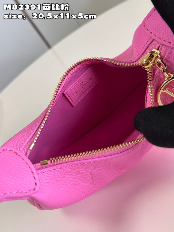 l0*is V*t0n mini moon