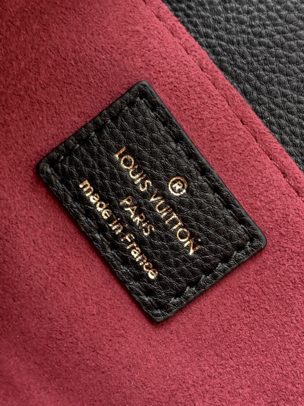 l0*is V*t0n pochette metis east west