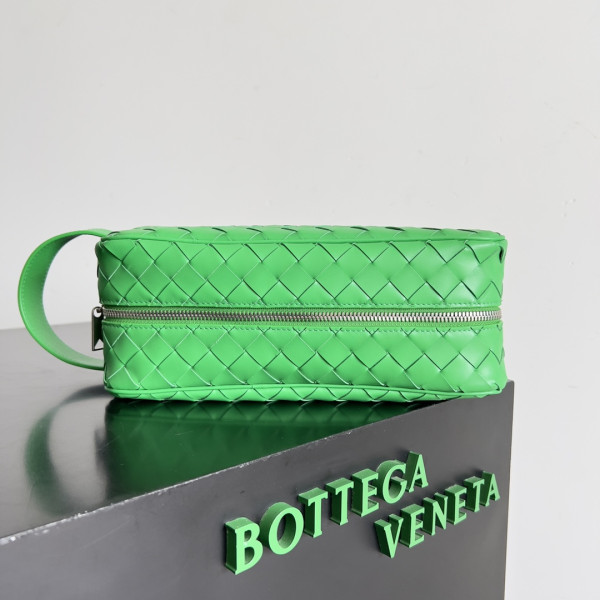 bo*te*ga Ve*ne*ta intrecciato leather wallet-on-strap