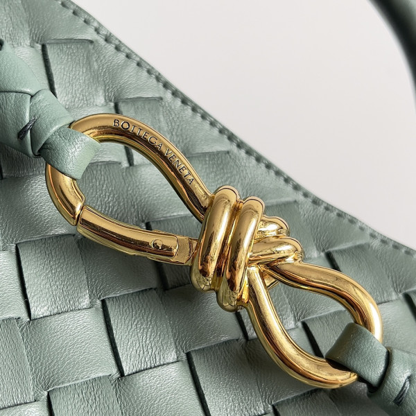 bo*te*ga Ve*ne*ta medium andiamo