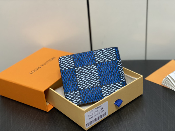 l0*is V*t0n multiple wallet-11.5*9*1.5cm