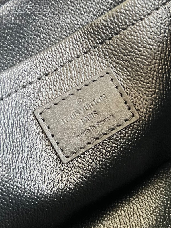 l0*is V*t0n toiletry bag-24*13*13cm