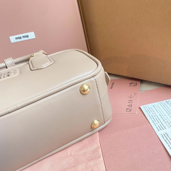 M*um*u arcadie leather bag-22x10.5x7.5cm