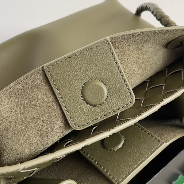 bo*te*ga Ve*ne*ta small andiamo-25*22*10.5cm