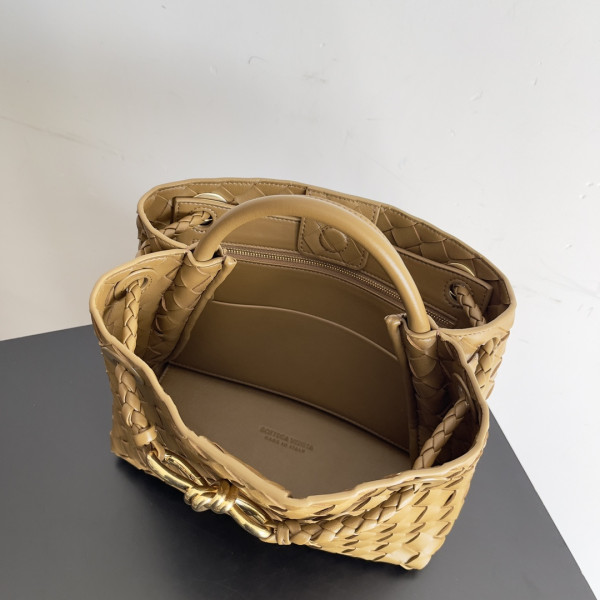 bo*te*ga Ve*ne*ta small andiamo-25*22*10.5cm