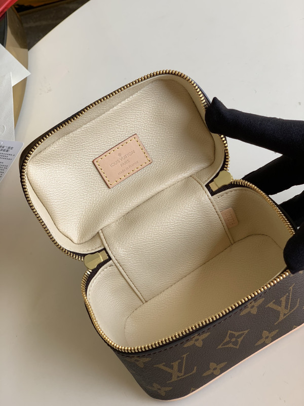 l0*is V*t0n nice nano