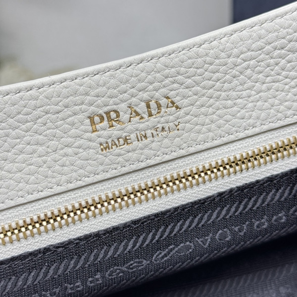 Pra*a small leather shoulder bag-26*14*9.5cm