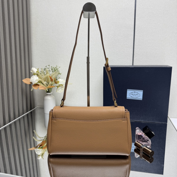 Pra*a small leather shoulder bag-26*14*9.5cm