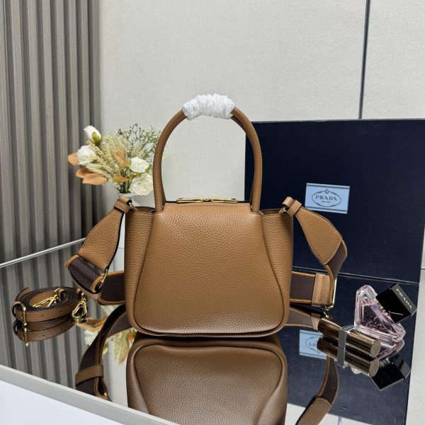 Pra*a leather mini handbag-18*19.5*9cm