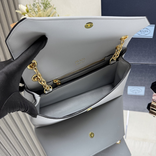 Pra*a doux medium leather shoulder bag-29*16*9.5cm