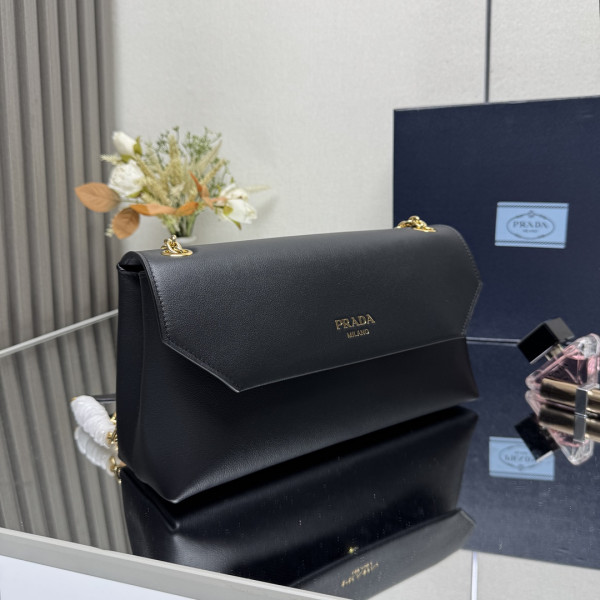 Pra*a doux medium leather shoulder bag-29*16*9.5cm