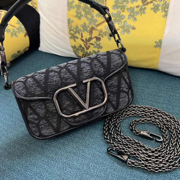 VALENTINO LOCÒ SMALL SHOULDER BAG